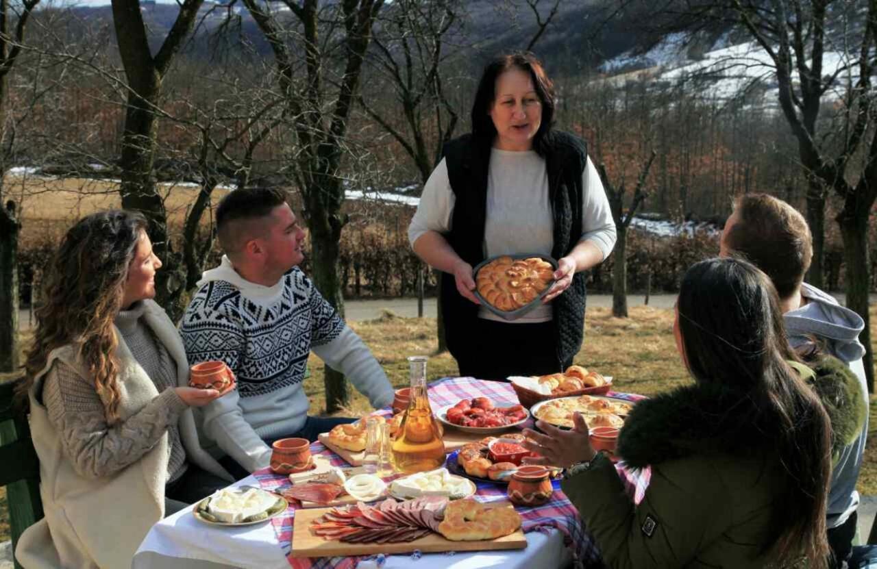 Seoski Turizam Melovic Rozanstvo Luaran gambar