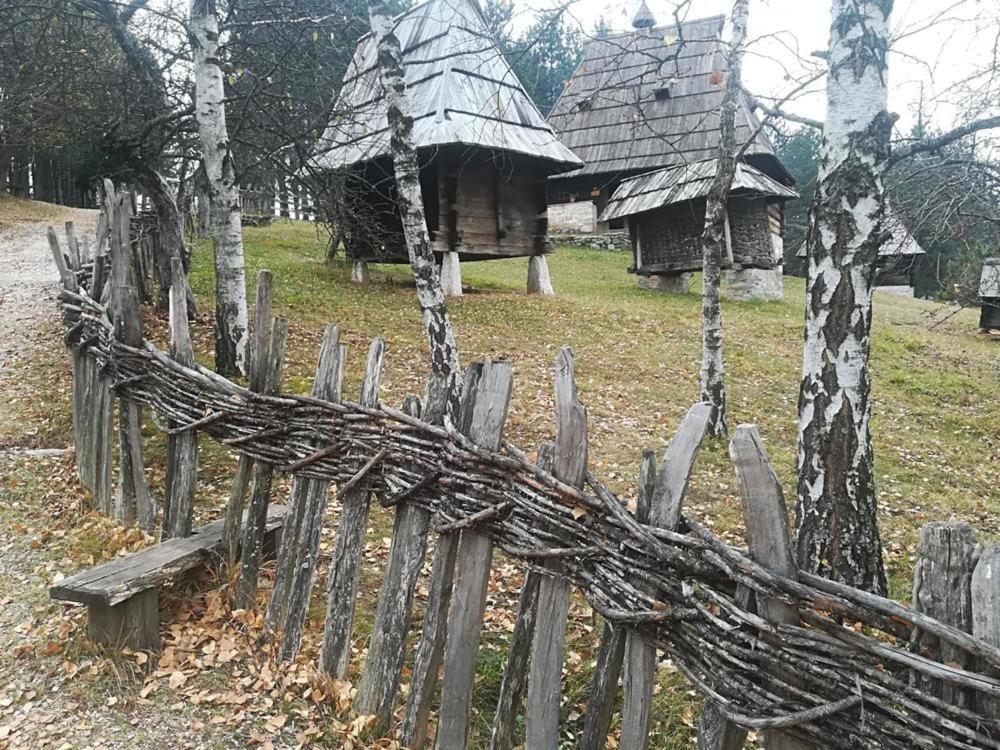 Seoski Turizam Melovic Rozanstvo Luaran gambar