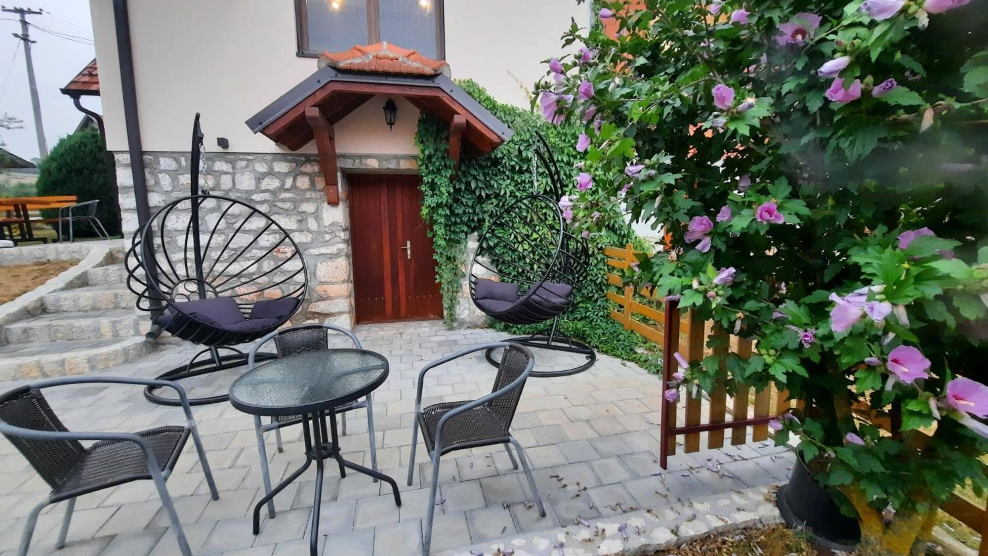 Seoski Turizam Melovic Rozanstvo Luaran gambar